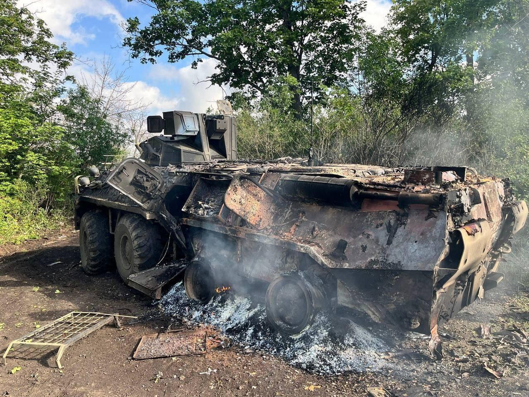 1017 BTR-80 with 32G01 'Bumerang-Burevestnik' destr 03 07 25