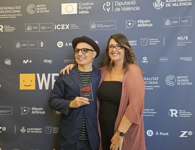 PABLO BERGER RECIBE EL PREMIO DIBOOS DE HONOR EN EL WEIRD MARKET DE VALENCIA