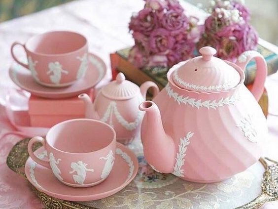 teapot-pink-wegewood.jpg