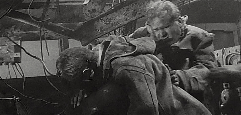 SINK-THE-BISMARCK-2-SNIP-FOTOR.jpg