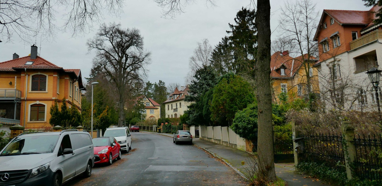 Bild: https://i.postimg.cc/CKyD7CsN/P1240945.jpg