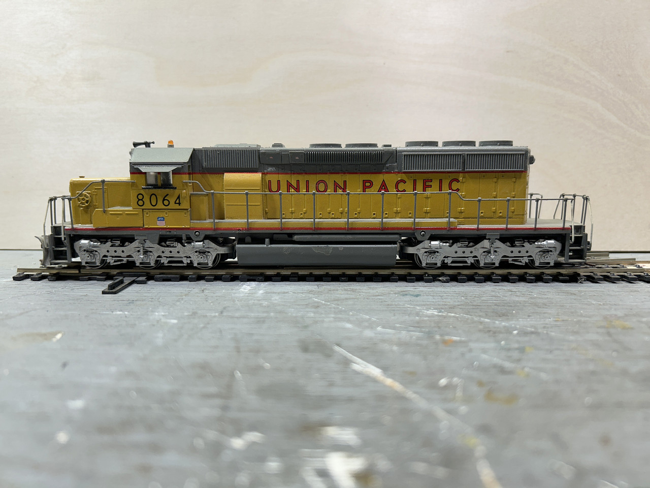 UP-SD40-2-8064.jpg