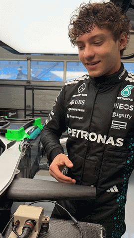 Mercedes-AMGF1-1897633731206103513.gif