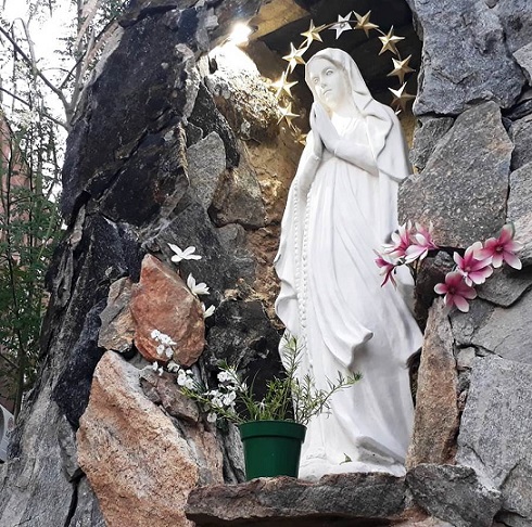 Le apparizioni mariane dans Anticristo Nostra-Signora