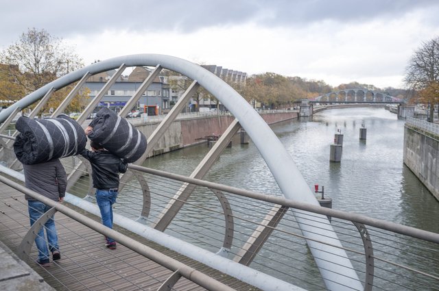 39-Lakenbrug-Pont-de-Laeken-An-Devroe-scaled.jpg