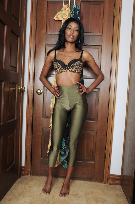 Adriana-Malao-Feet-5801467