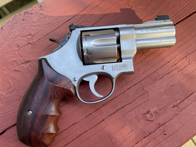 6E8218D0-2084-4F45-8582-56122CABFDCB