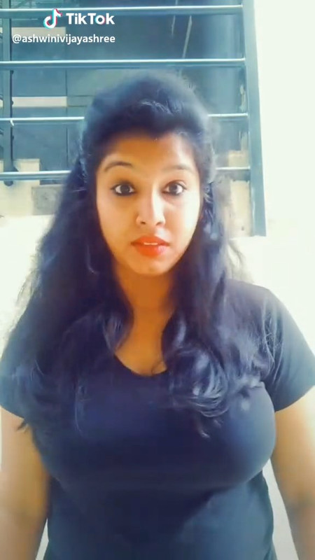 mallu girl huge boobs.mp4_snapshot_00.00.495