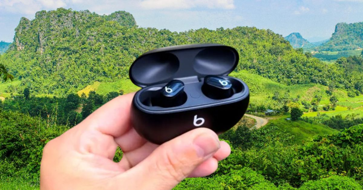 charge-beats-studio-buds-without-case