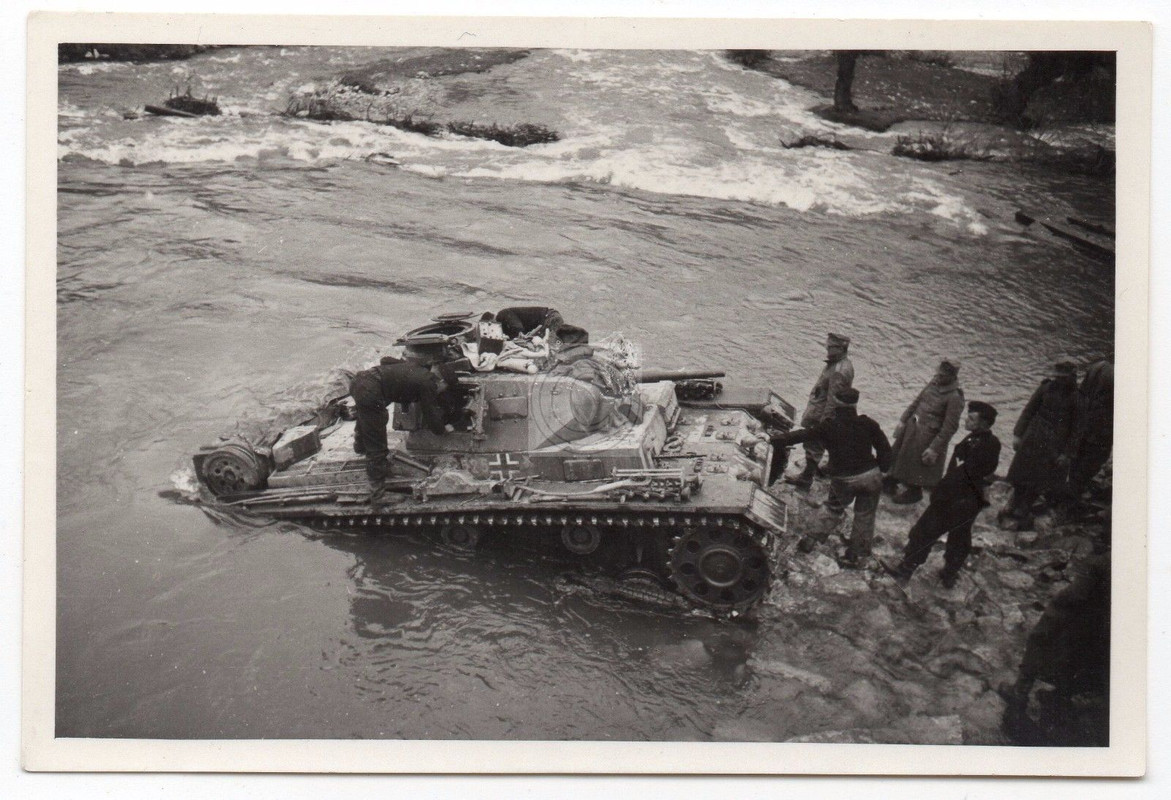 Serbien Lisocka gesprengte Brücke, stecken gebli