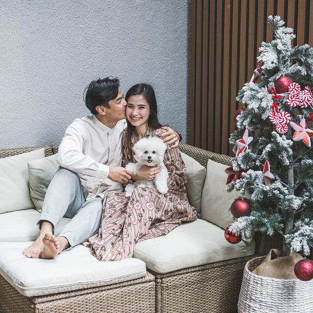 Dion Wiyoko dan sang istri 