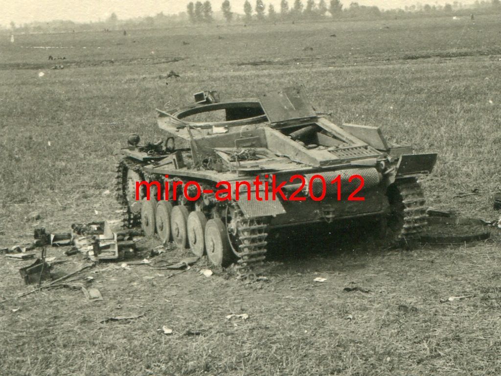 Foto, Panzerregiment 1, zerstörter Panzer des Re