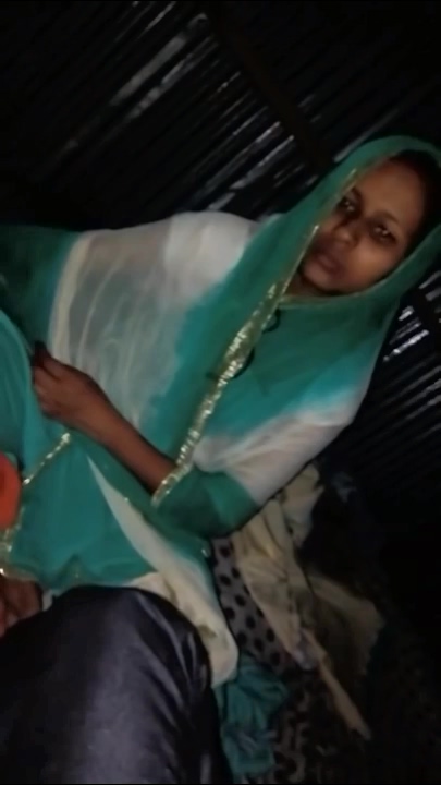 Desi Teen Boobs Exposed N Pressed - Indian Porn.mp4_20250105_030458.828