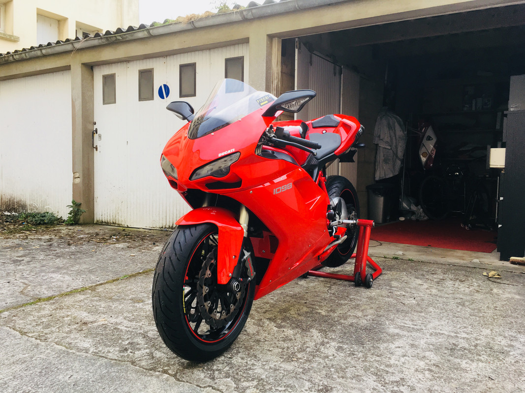 ACEA9E39-5673-40F6-886E-9471D0C5CF10