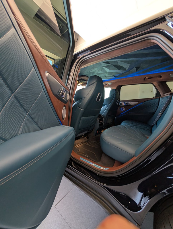 PXL_20250412_182359138