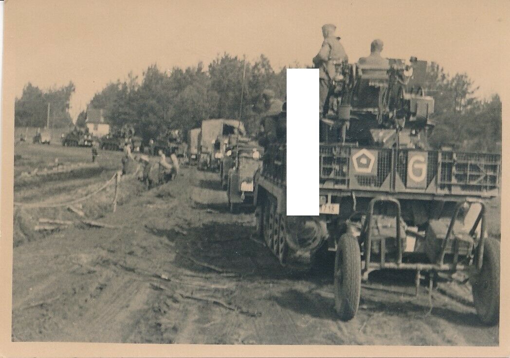 Russland Division Großdeutschland Panzer Flak 3,7 cm auf Halbkette