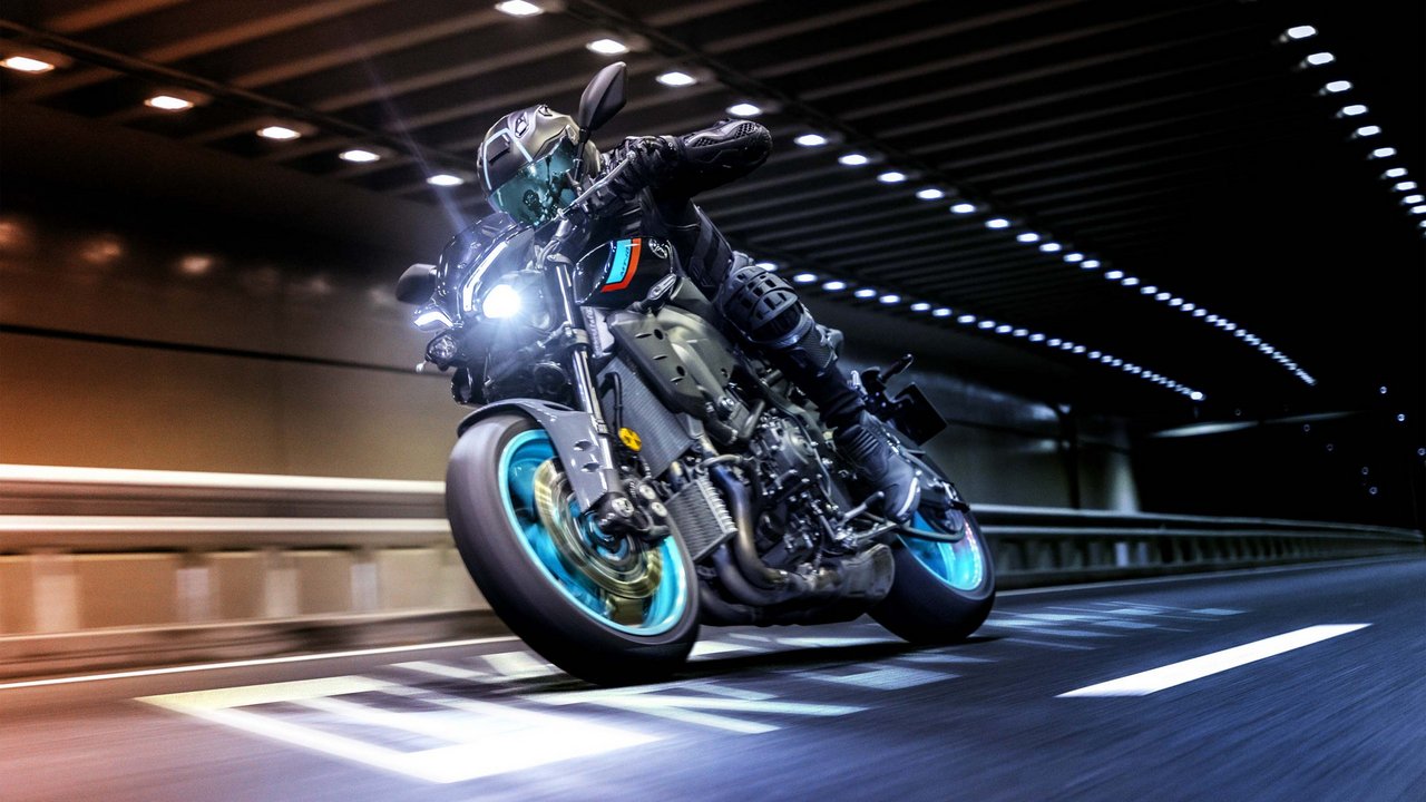 Нейкед Yamaha MT-10 2022