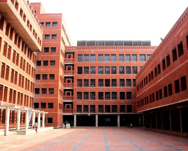 East West University