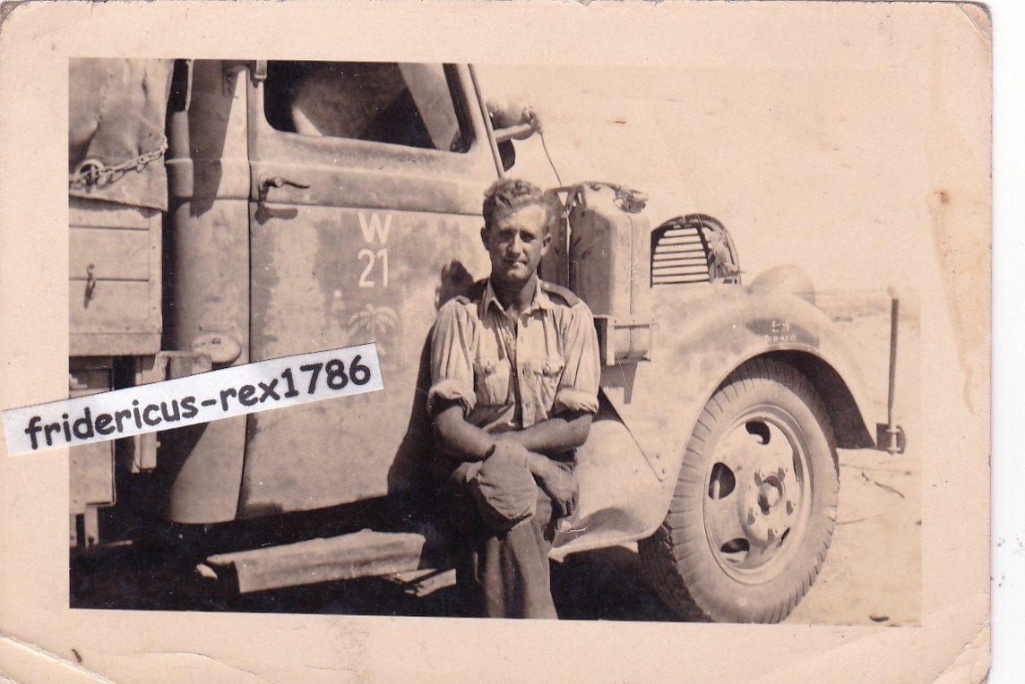 Foto deutscher Soldat DAK Füstenfuchs mit LKW Ke