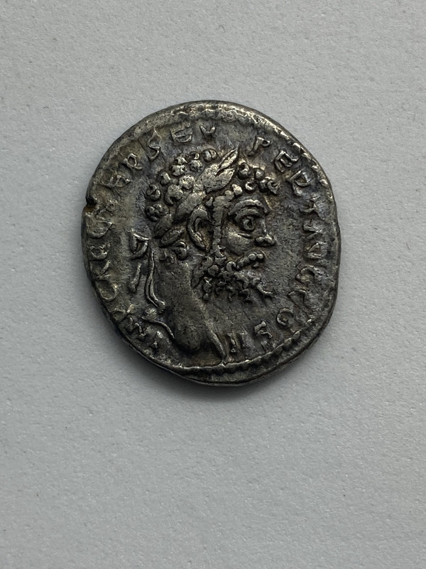 Dos denarios de Septimio Severo BONI EVENTVS y BONA SPES. Emesa 34919912-D618-4328-9-E9-C-B6785-BF4-B480
