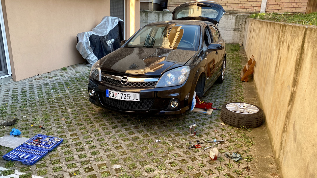 55ACE2DA-5DB5-4281-B194-9F08FE08253B