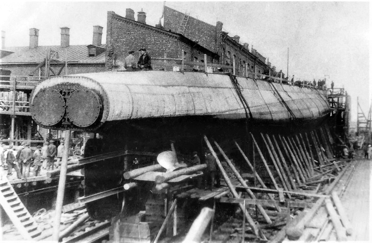 Л-2, еще как Марксист, или уже как Сталинец. Балтийский завод, около 1931г.