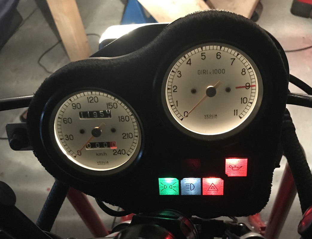 8F167590-F9A3-4D24-B136-3F0124FAAFD8