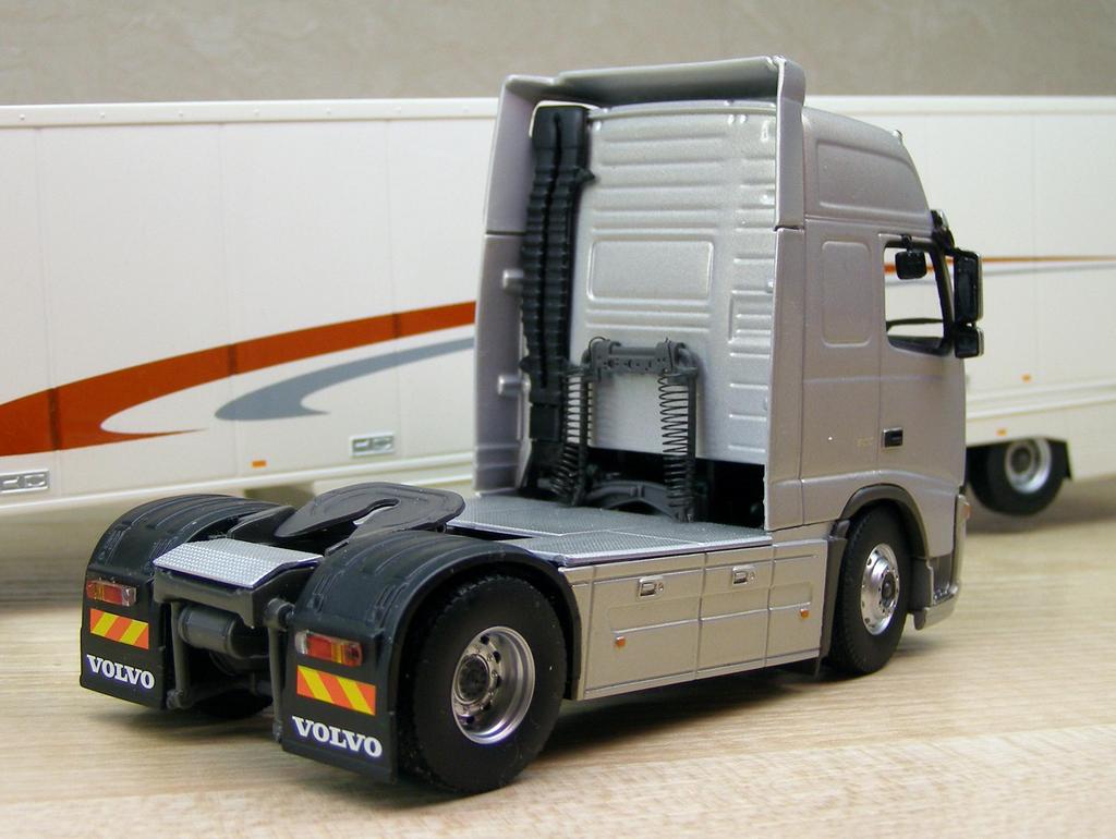 Volvo FH12 w Trailer (10)
