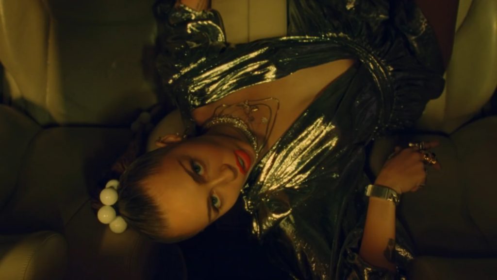 Miley-Cyrus-Sexy-The-Fappening-Blog-com-4-1024x576
