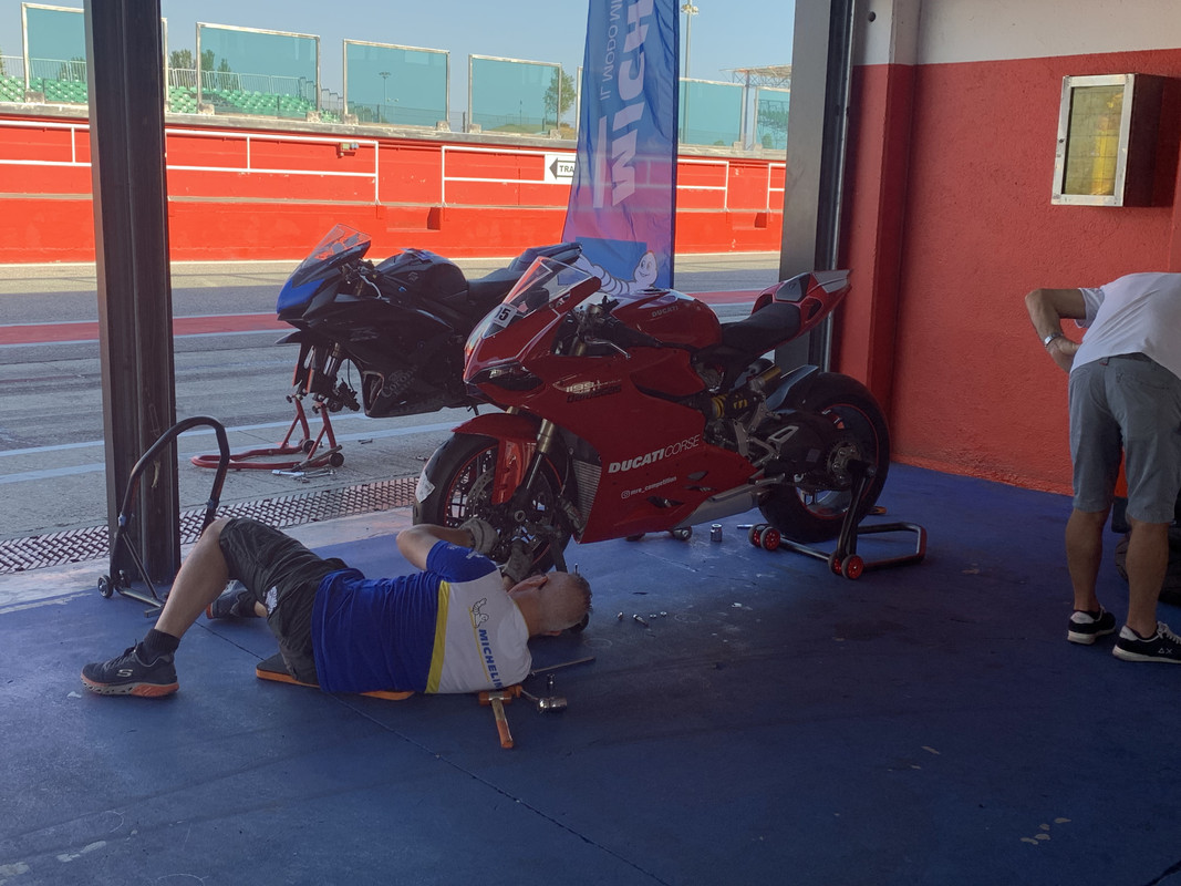 0935D3E8-FE2F-41D8-B573-5F28FC9838B5