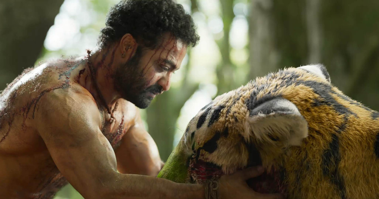 RRR 2022 WebRip [Hindi + Tamil + Telugu + Malayalam + Kannada] 480p, 720p, 1080p ESub Screenshot