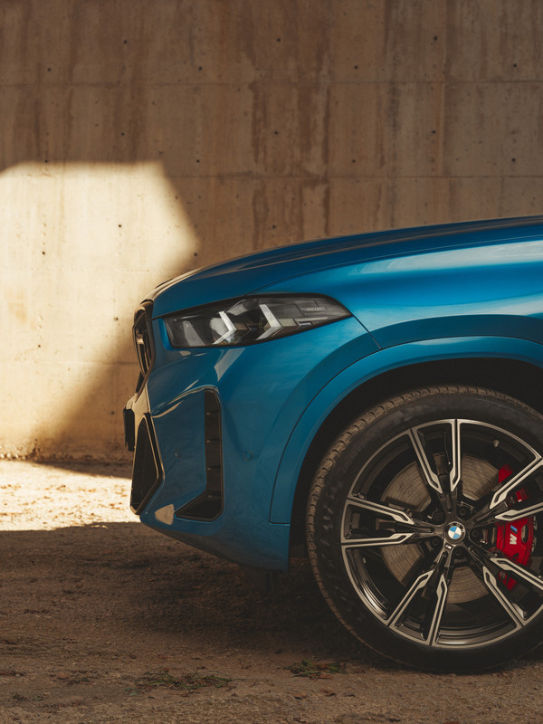 P90492406_highRes_the-new-bmw-x6-m60i-