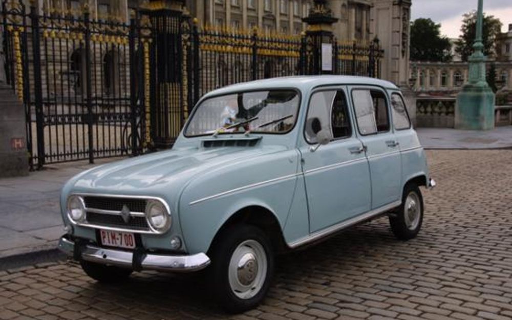superbe-renault-r4-de-mai-1968-a-vendre-1jo76hugs-1-fb