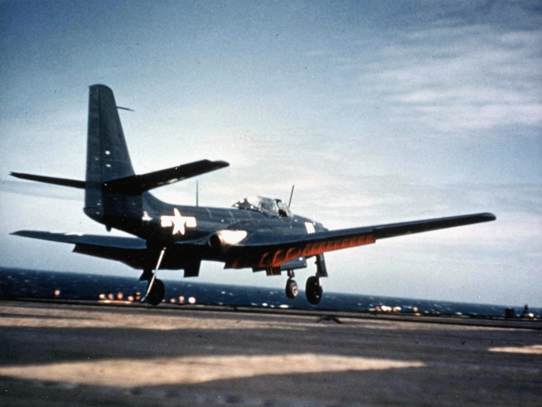FH-1_Phantom_landing_on_USS_Saipan_(CVL-48)_1948