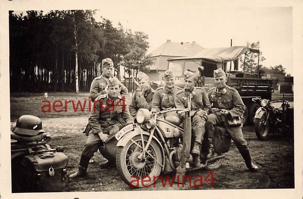 Soldaten mit Motorrad BMW R 52 Manöver Neuhammer Queis Schlesien
