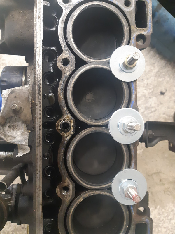 16228823484022870873184035634694