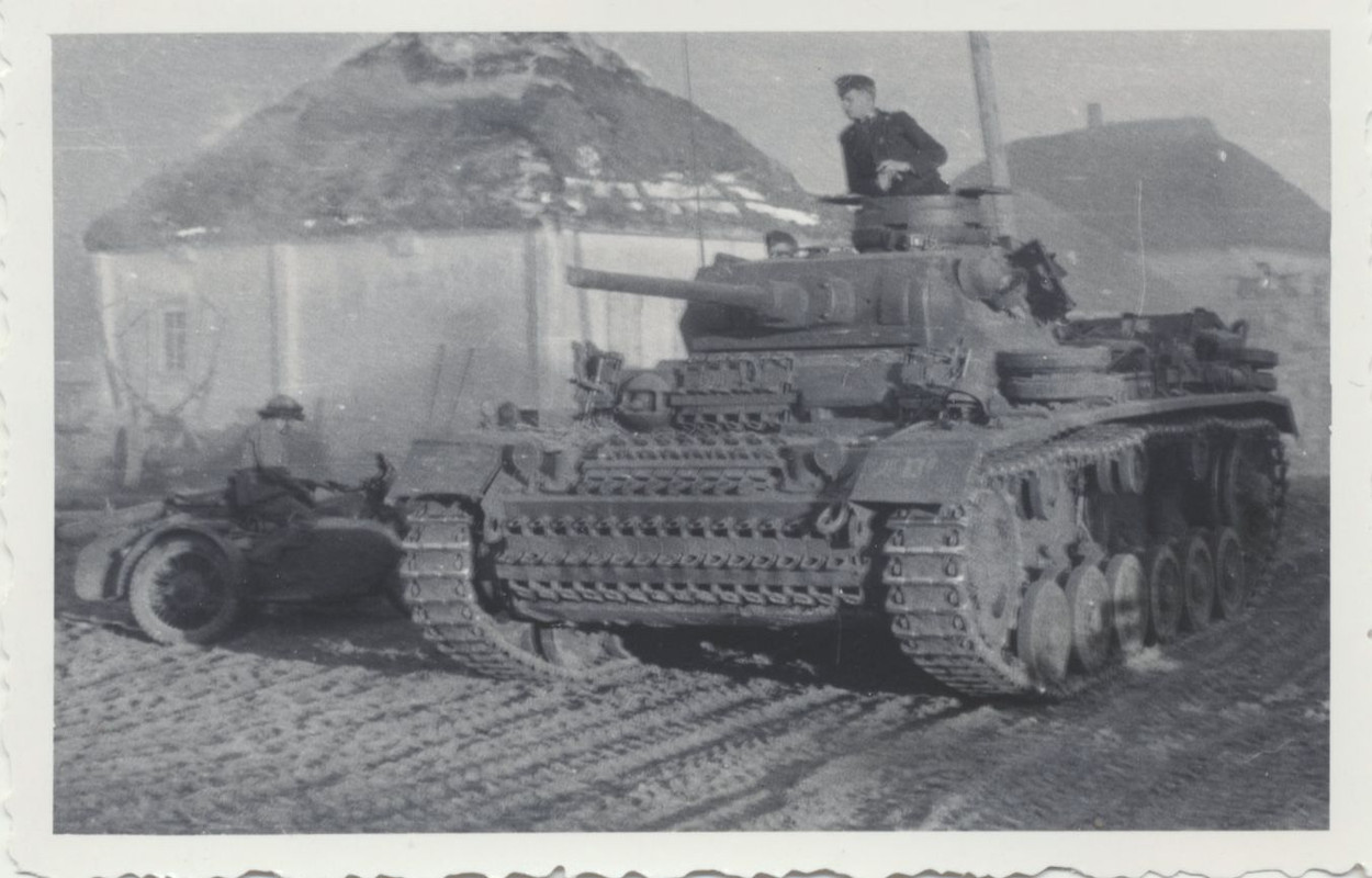 KAMERADEN VORMARSCH MIT PANZER FRANKREICH 2WK