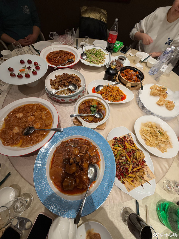 008FUxqCgy1i5humgk9hrj32c0340b2b