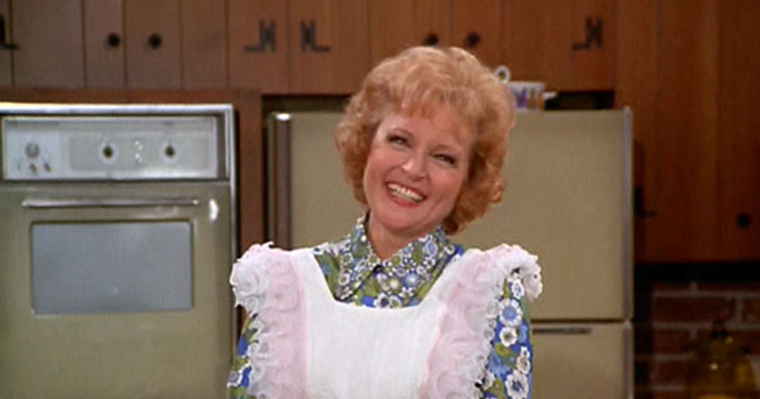 1-Betty-White-Mary-Tyler-Moore.jpg