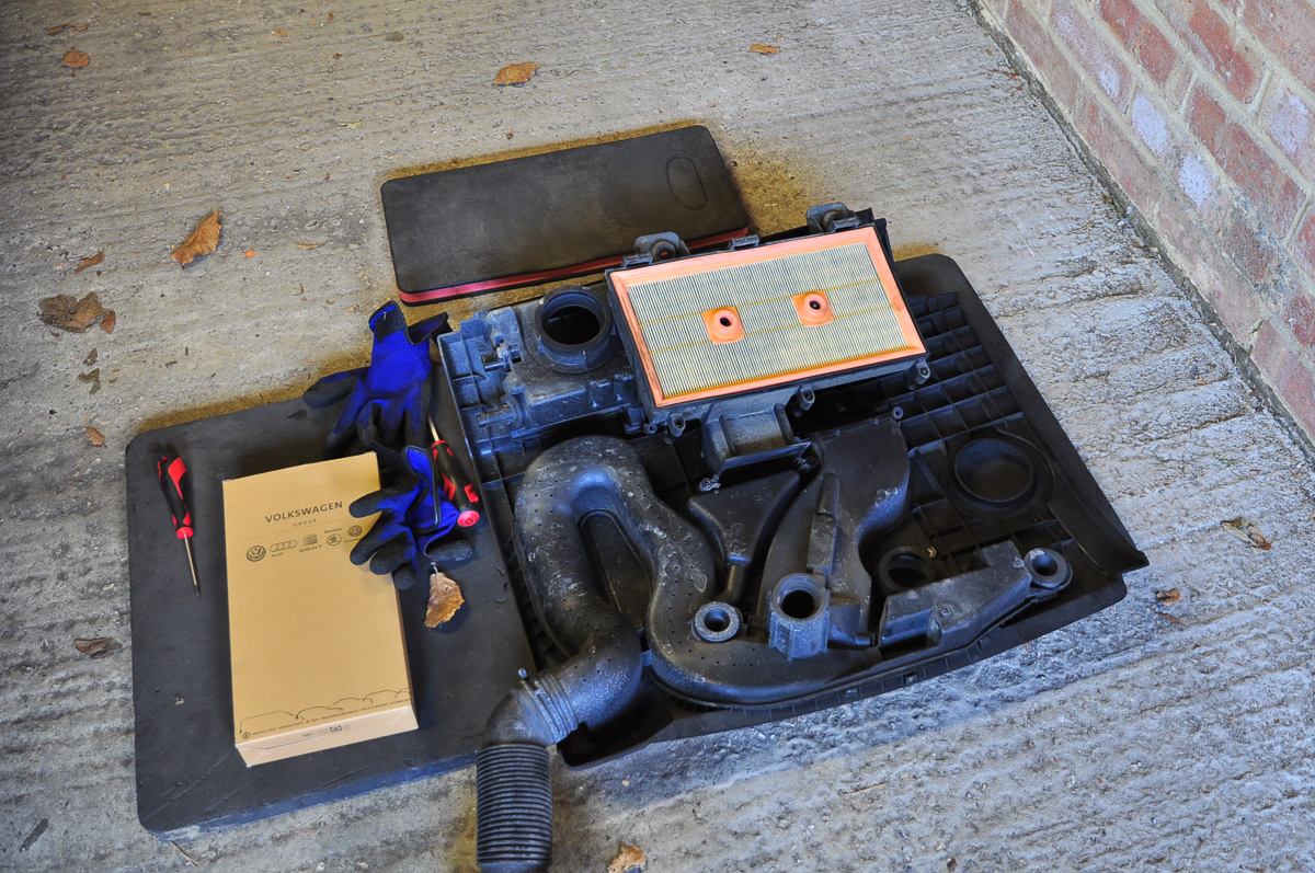 VW Golf 1.6 S (2006) - Detailing World