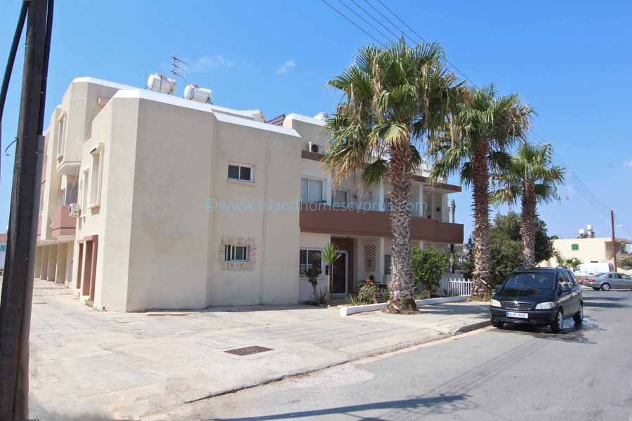 6 KNP101as Apartment Block