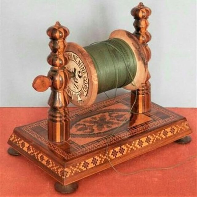green-vintage-spool.jpg