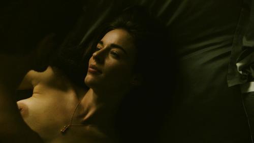 Anni-Krueger-The-Romanoffs-S01-E04-1-3-500