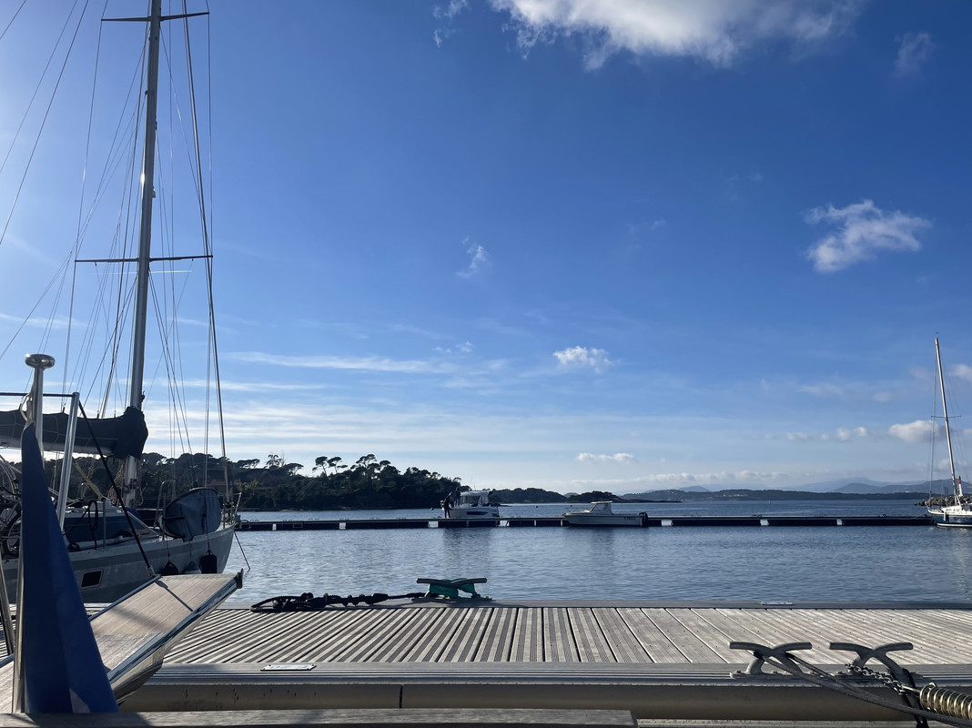 6FC8C003-35E5-44E5-9319-F41072F484C3