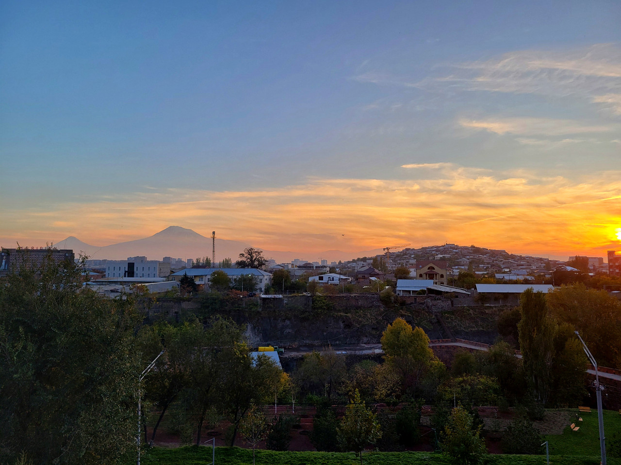 Армения. Ереван в ноябре. Армения. Ереван в ноябре.