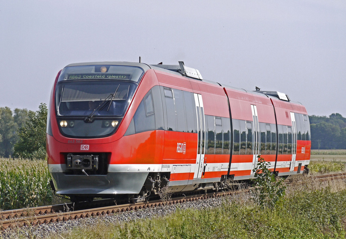 Redandglasstrain.jpg