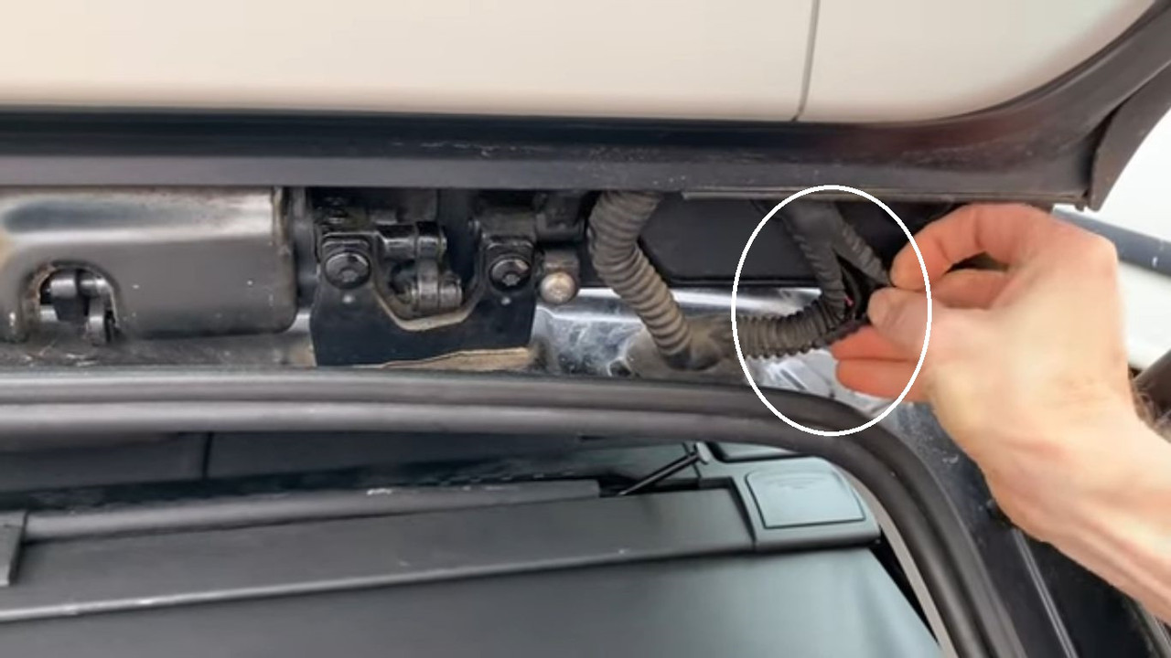 E91-kabelski-snop-poklopac-1