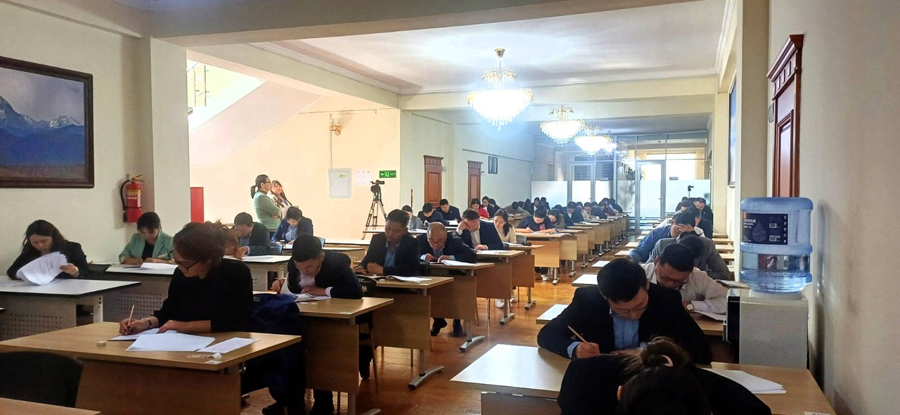 Анхан шатны шүүхийн шүүгчид нэр дэвшигчийн шалгалт үргэлжилж байна