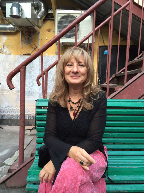 E6C5E871-BF68-4D22-AAF7-BE1D527D122F