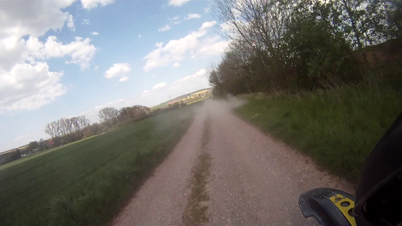 vlcsnap-2016-05-07-23h38m25s698